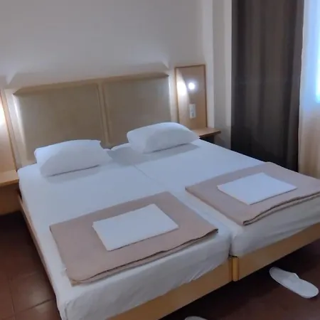 Sweetmar Guest Rooms-ground Floor 3*