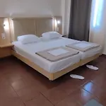 Sweetmar Guest Rooms-Ground Floor Gasthuis Kos-stad