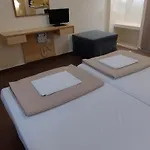Sweetmar Guest Rooms-Ground Floor Gasthof Kos-Stadt