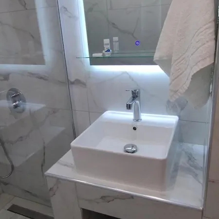 Sweetmar Guest Rooms-ground Floor
