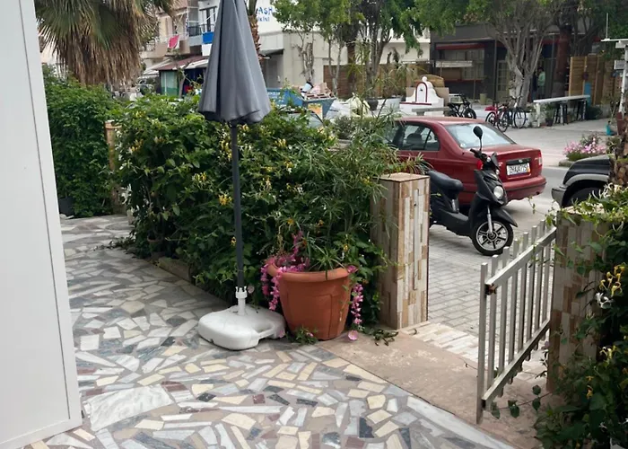 Sweetmar Guest Rooms-Ground Floor Pensión 3*